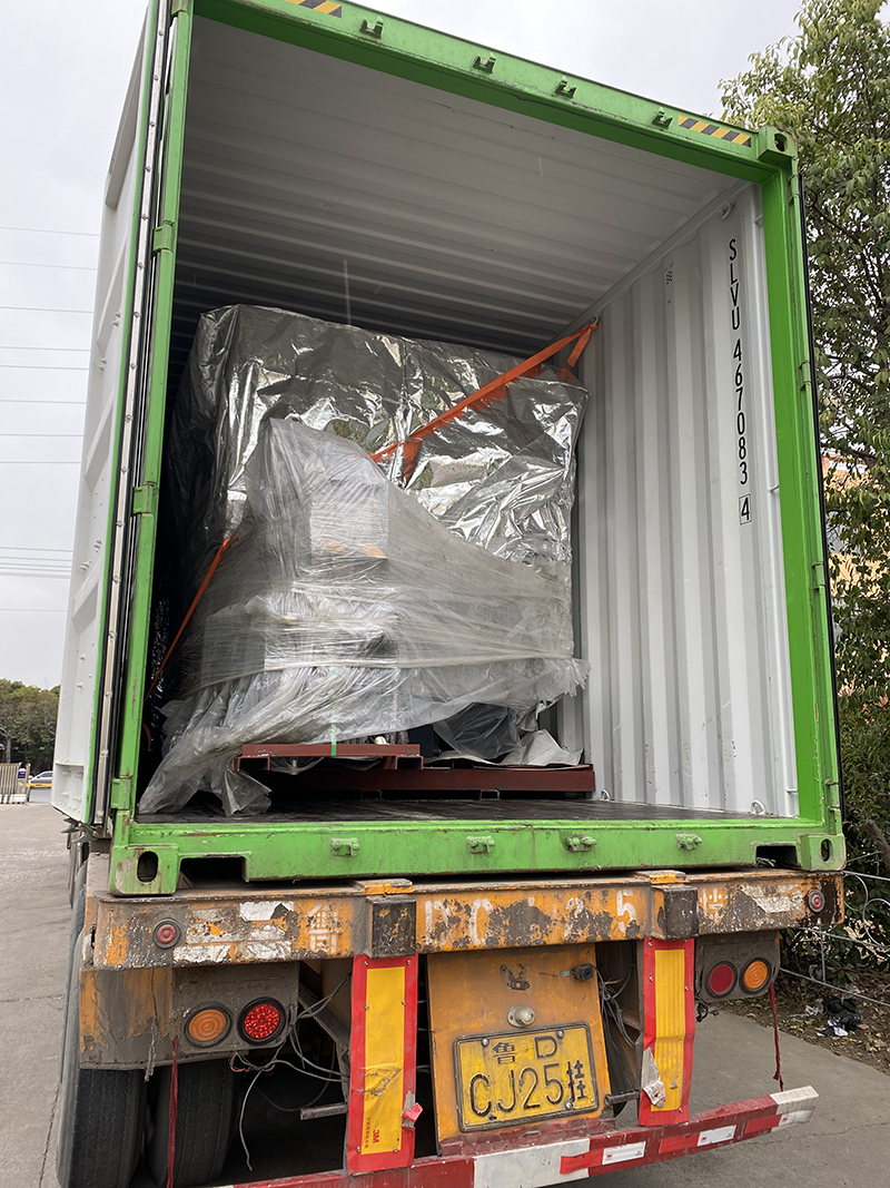 3 sets of CNC turning and milling compound sent to Russia