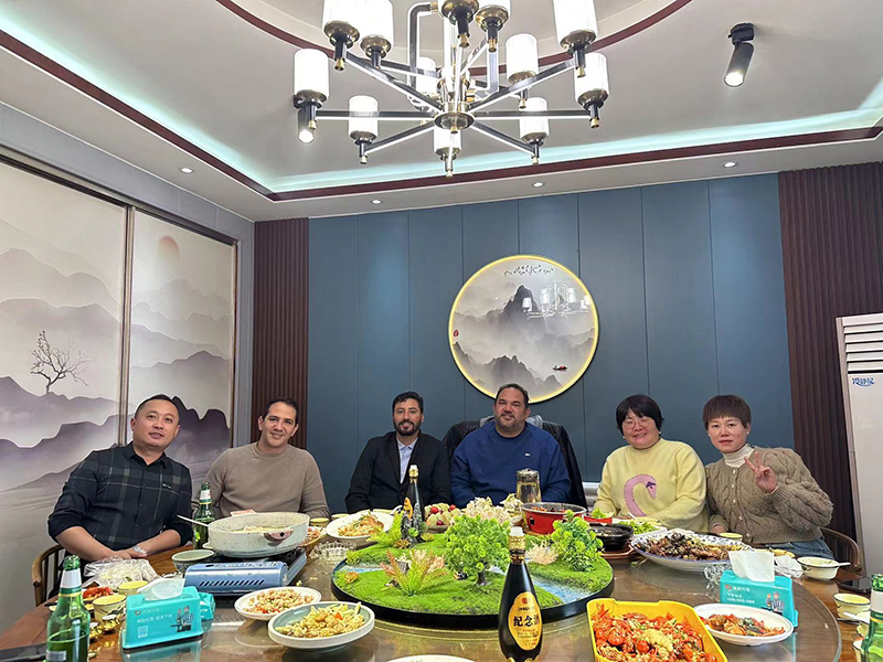 Gracias clientes brasileños por venir