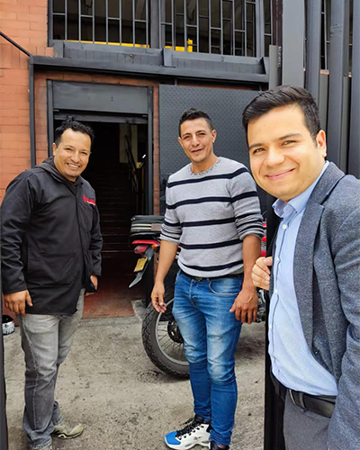 Инженеры отправляются на завод заказчика в Колумбии