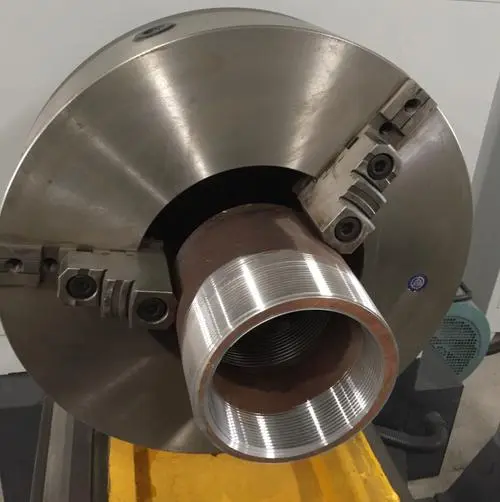 CNC pipe thread lathe used in petroleum industry