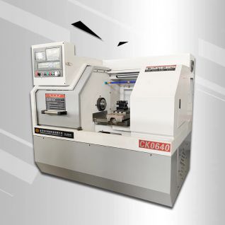 Torno CNC pequeño de alta precisión CK0640